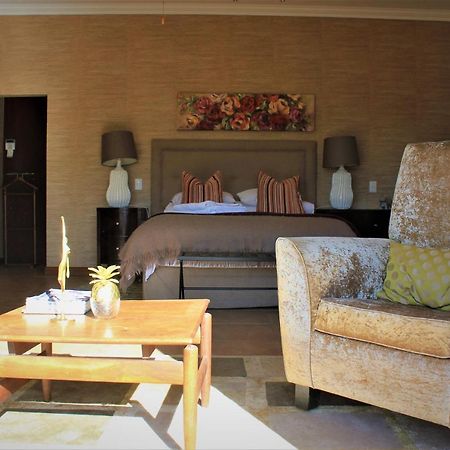 Karee & Wild Olive Guest Lodge Hekpoort Dış mekan fotoğraf