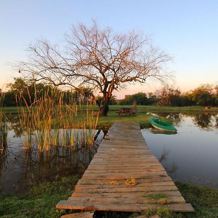 Karee & Wild Olive Guest Lodge Hekpoort Dış mekan fotoğraf